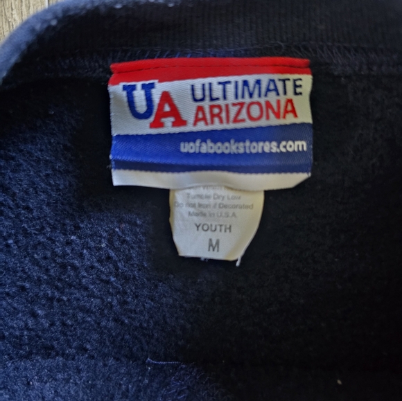 4/$25 U of A crewneck sweater - Picture 2 of 3